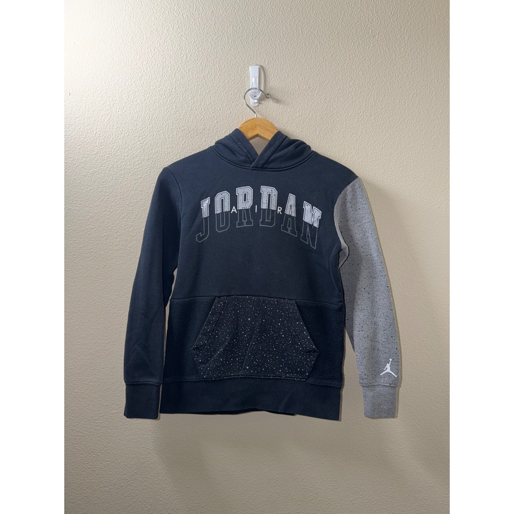 Boys Air Jordan Hoodie Size Medium